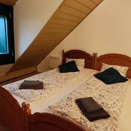 Peace & House In Tihany, Sajkod Feriehus *