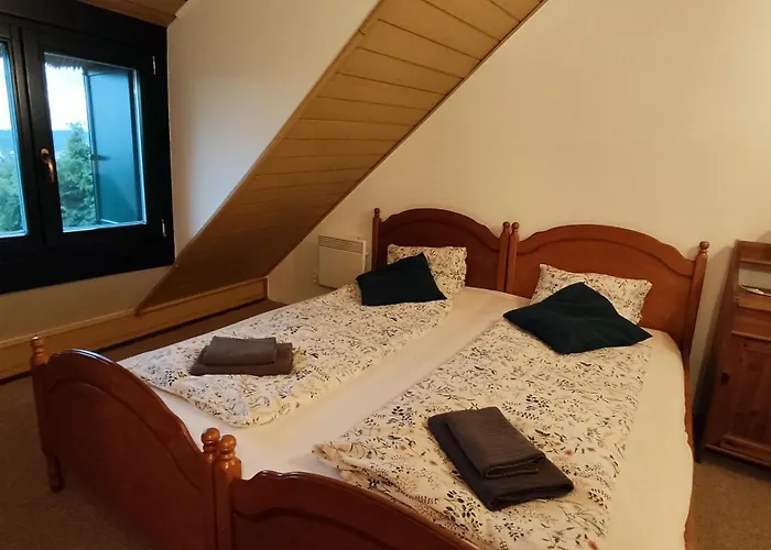 Peace & House In Tihany, Sajkod בית נופש *